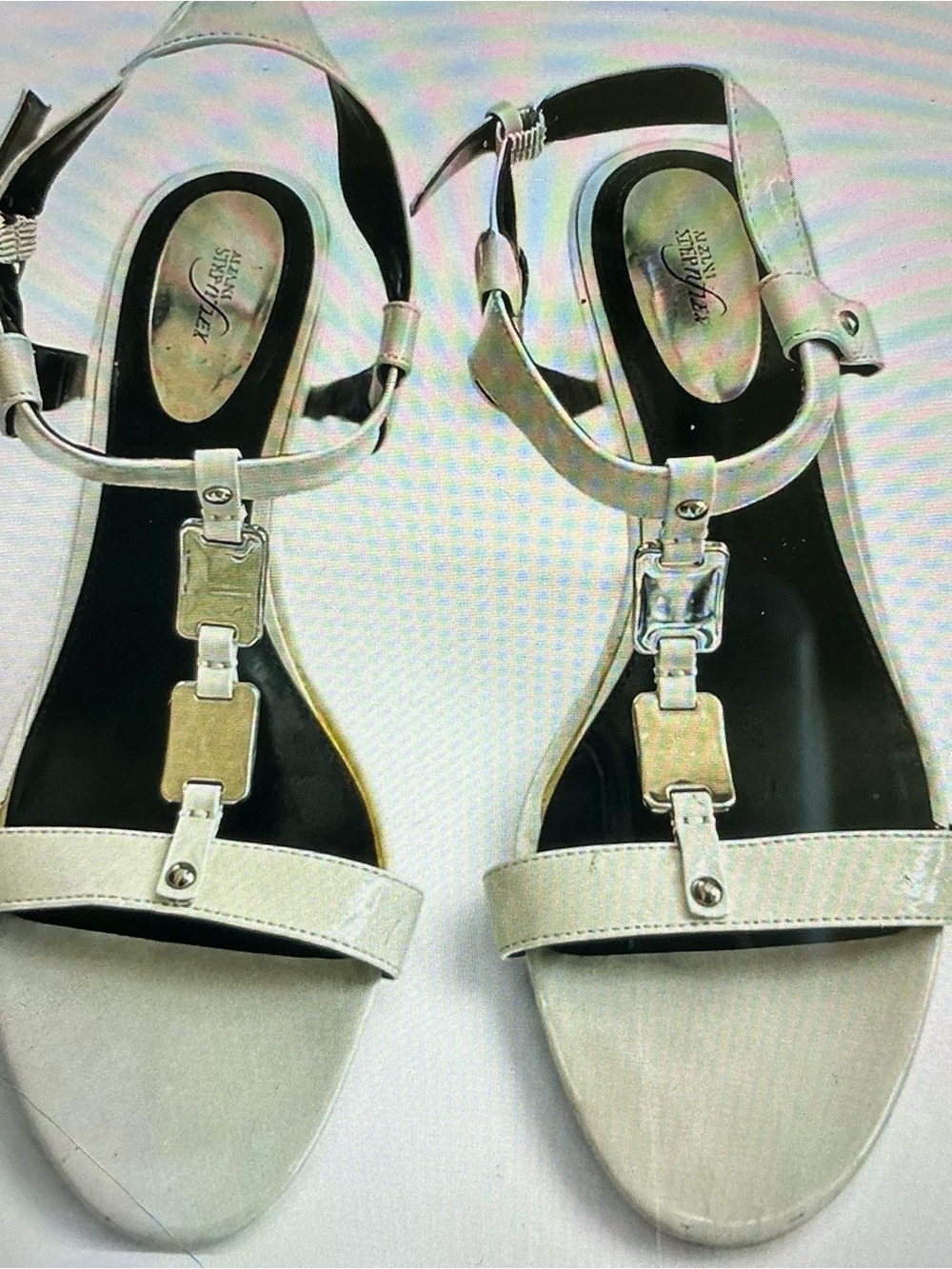 ALFANI STEP’N FLEX KRISSY IVORY T-STRAP HEELED SANDALS (size9)